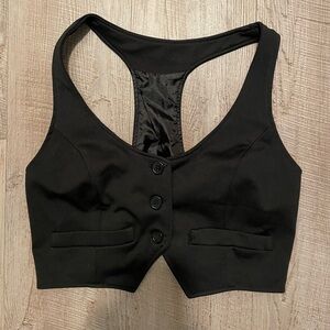 BOGO 🌞 Chic Black Buttoned Vest Top